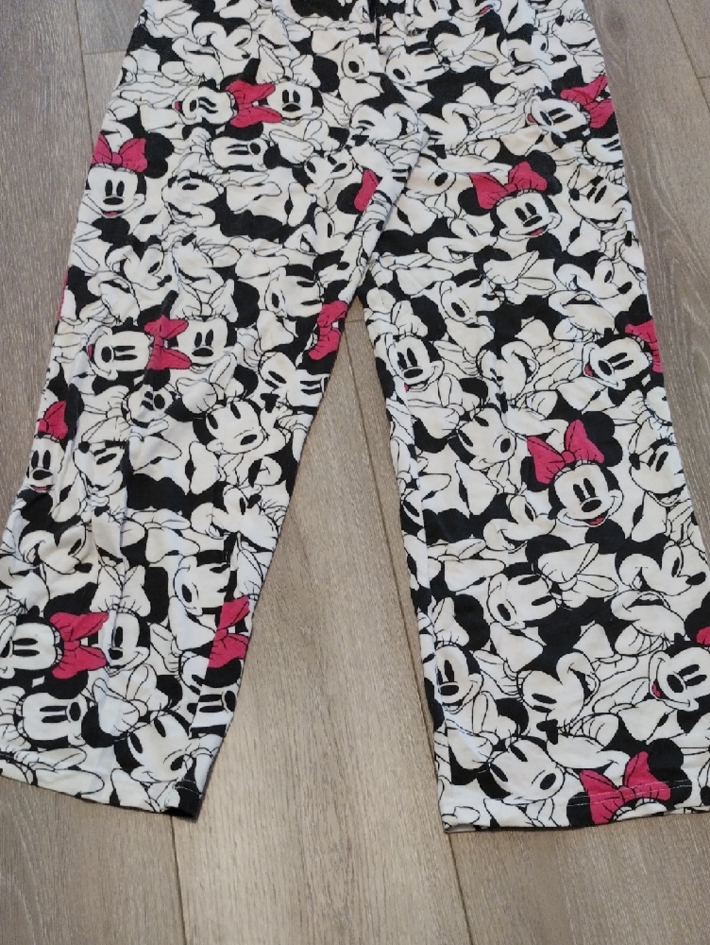 Minnie Mouse Black & Pink Pajama Pants - Picture 11 of 14
